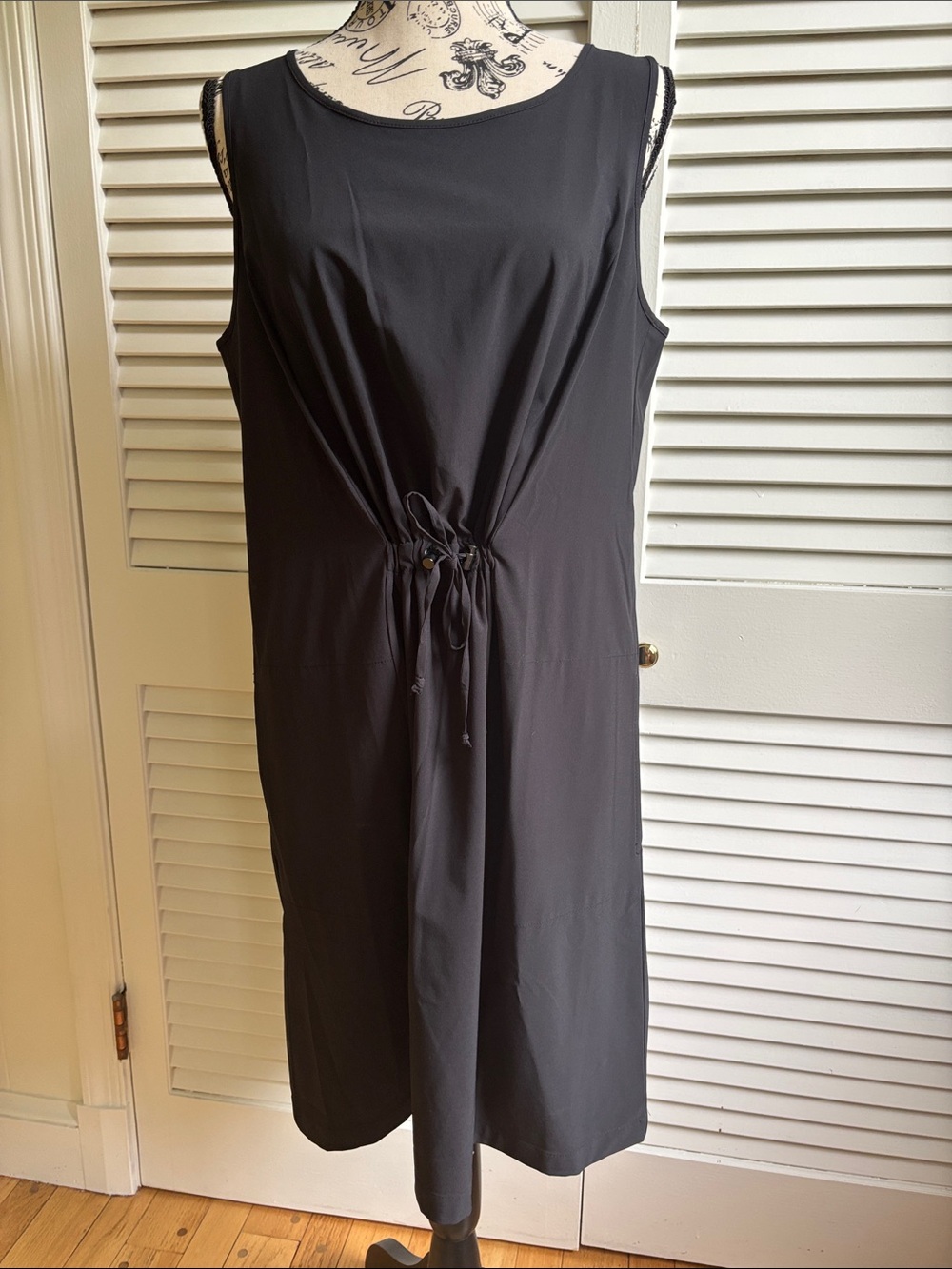 J.Jill FIT Charcoal Gray Sleeveless Drawstring Waist Travel Dress Pockets M